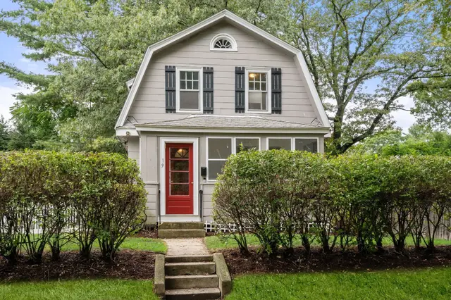19 New Hampshire Avenue