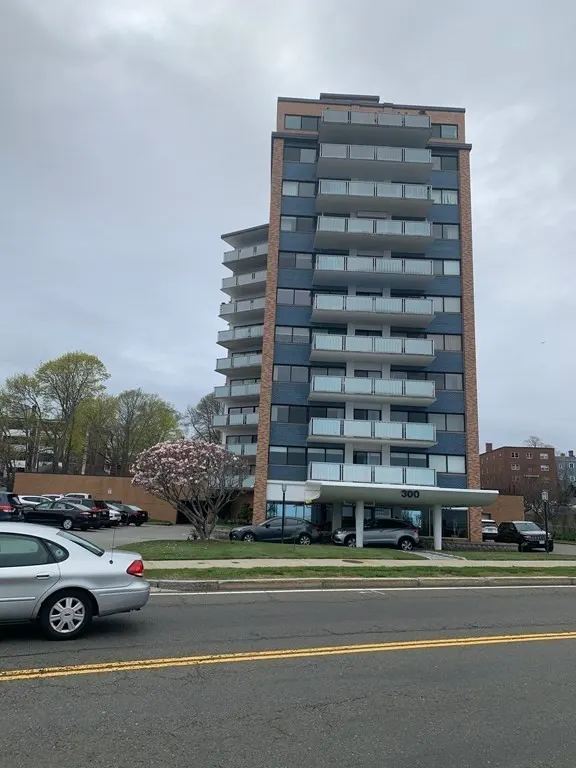 300 Lynn Shore Dr #603, Lynn