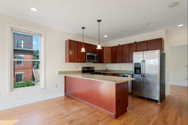 85 Fort Ave #1