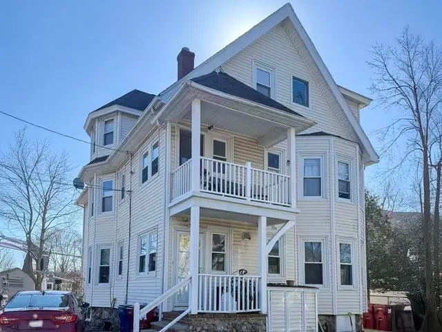 22 E Emerson St