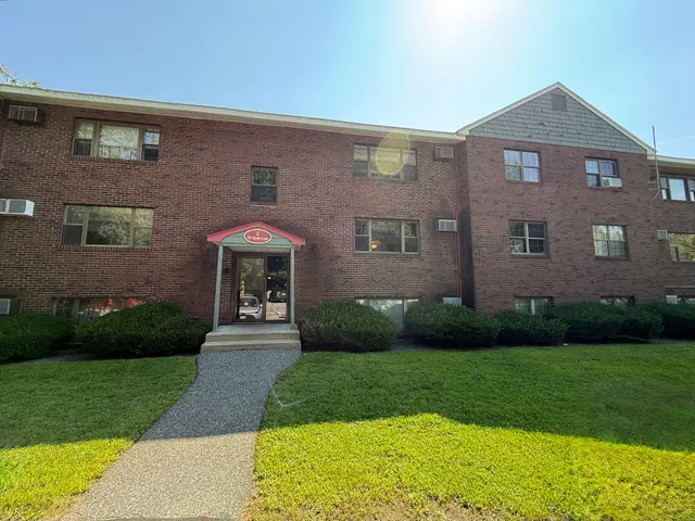 15 Spencer Rd #26E