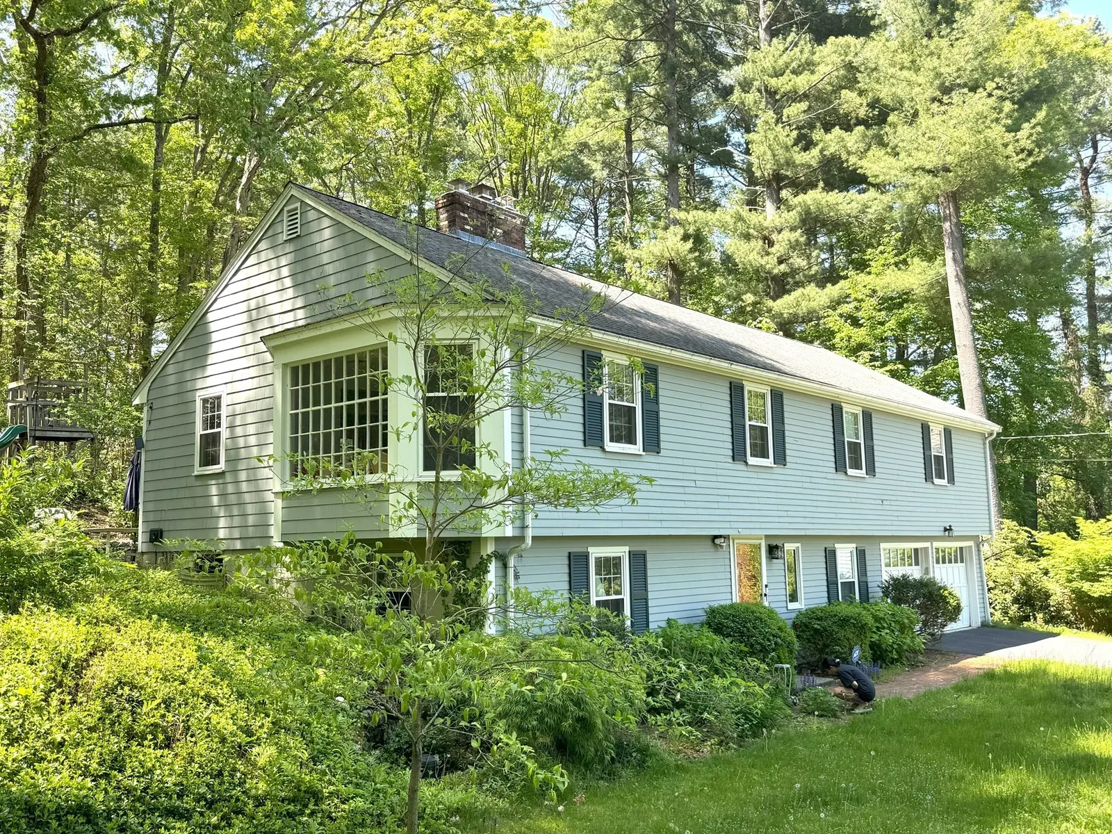 10 Meadowview Rd, Wayland