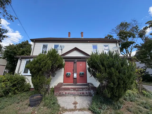 218 Riverside Ave #218