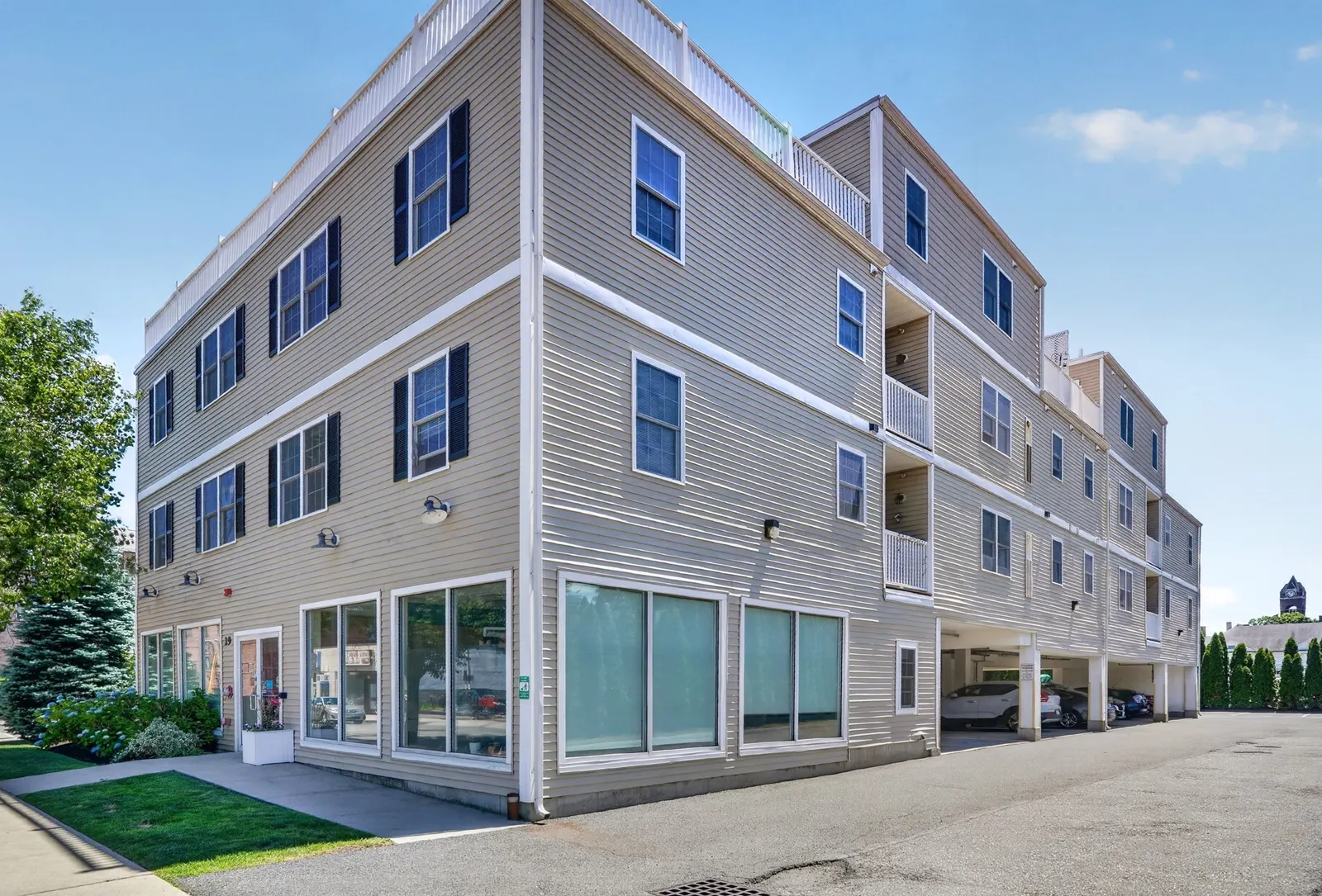 29 Spruce St #42, Waltham