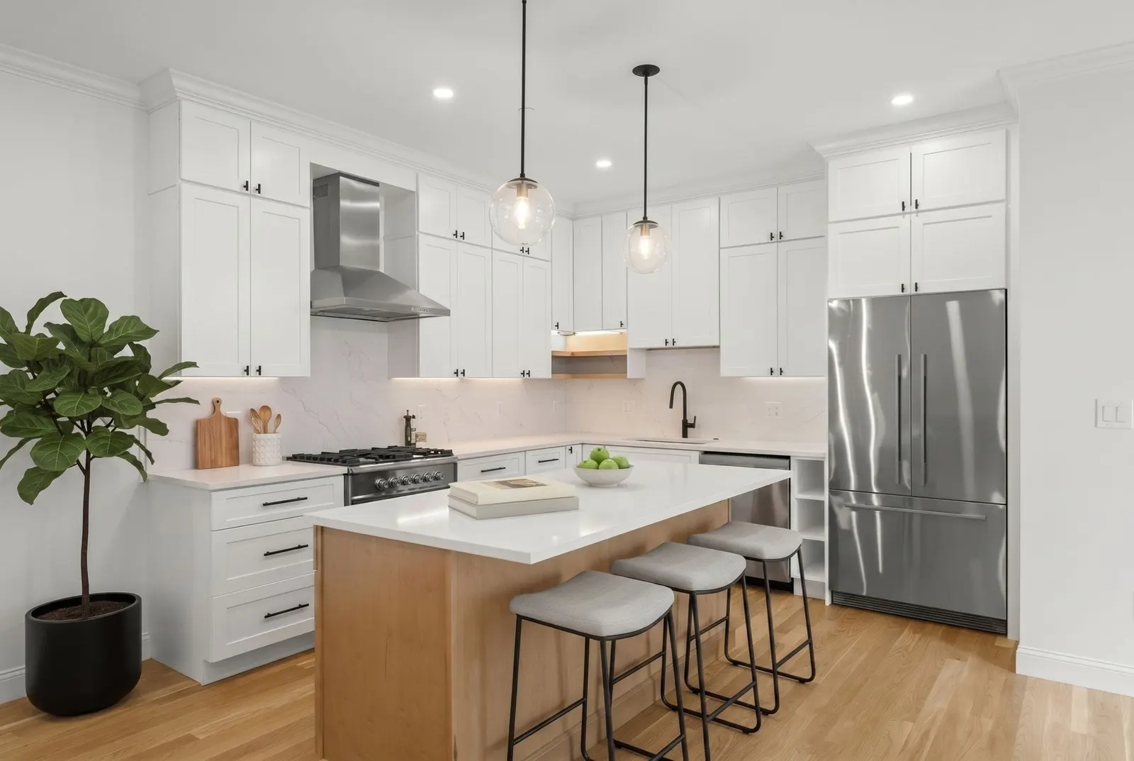 27 Shepard St #3, Boston
