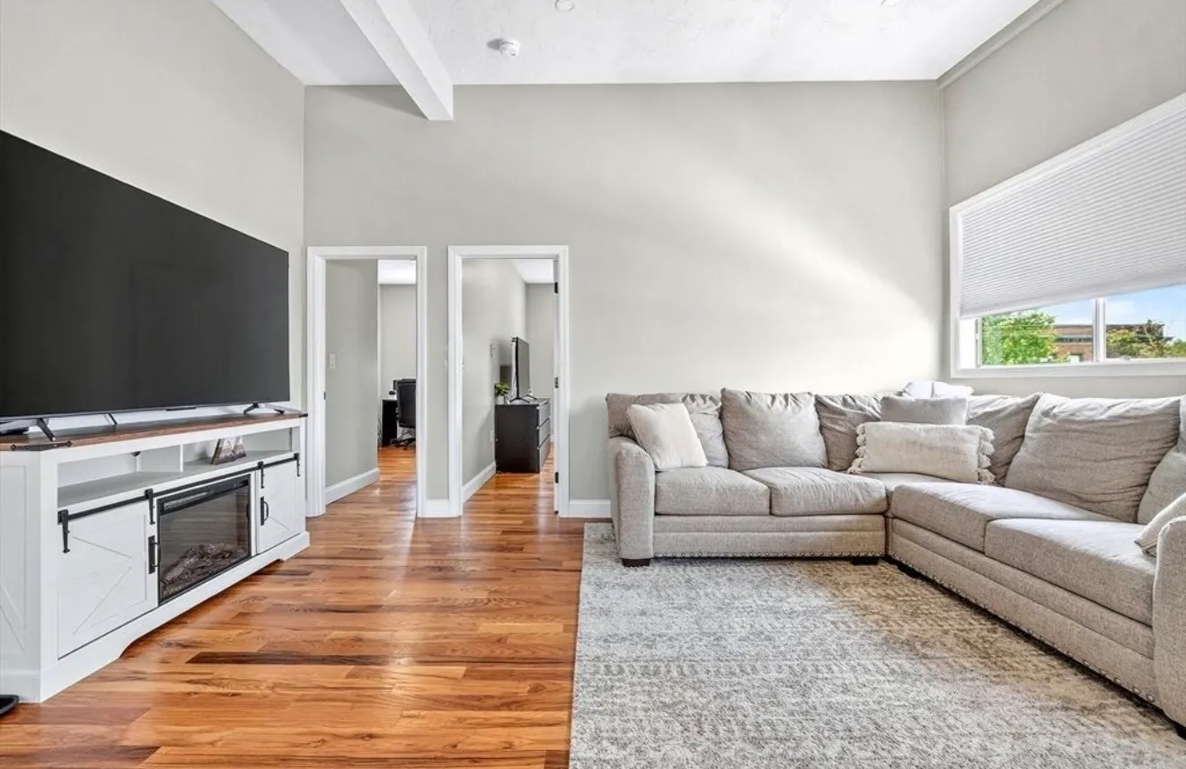 217 Highland Ave #5, Malden