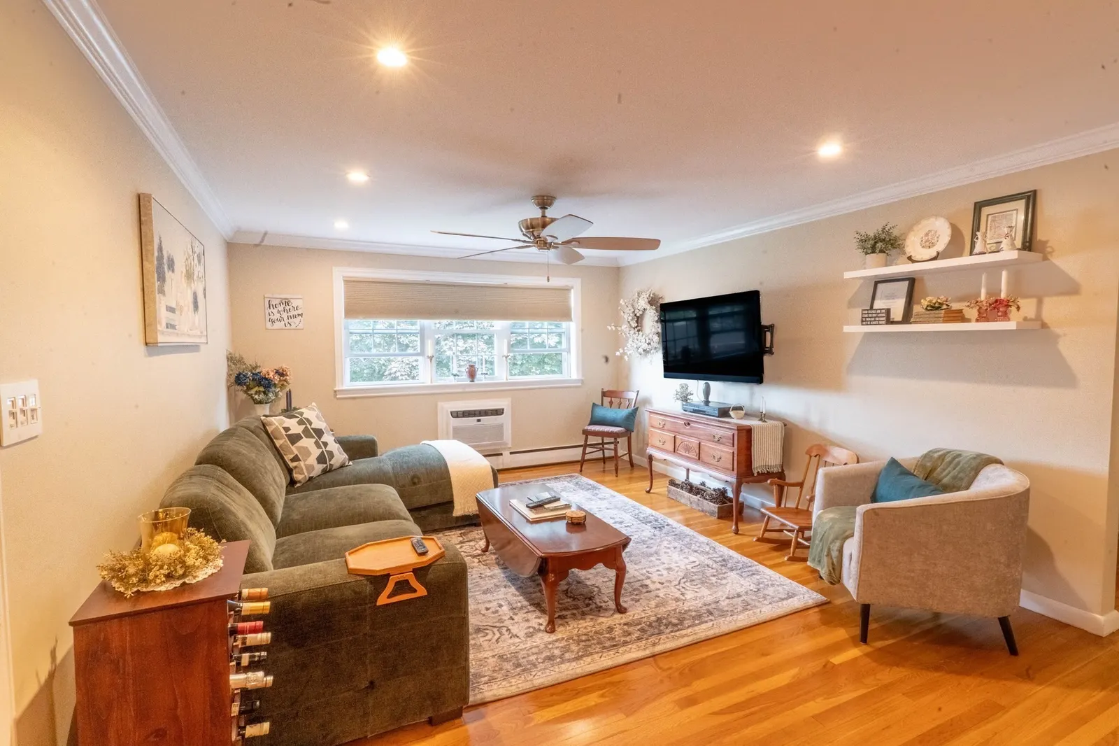4 Nixon Ln #5, Stoneham