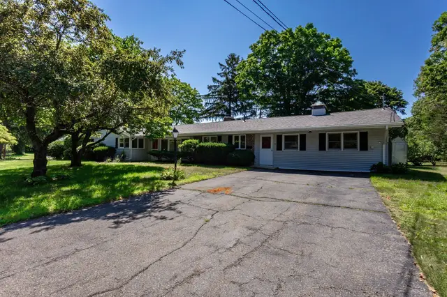 4 Craig Rd