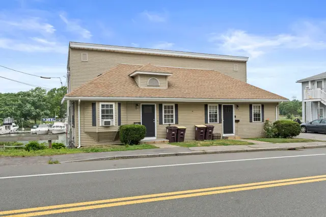 202 Commercial St