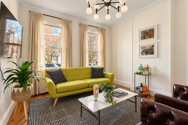 56.5 Spring St #56