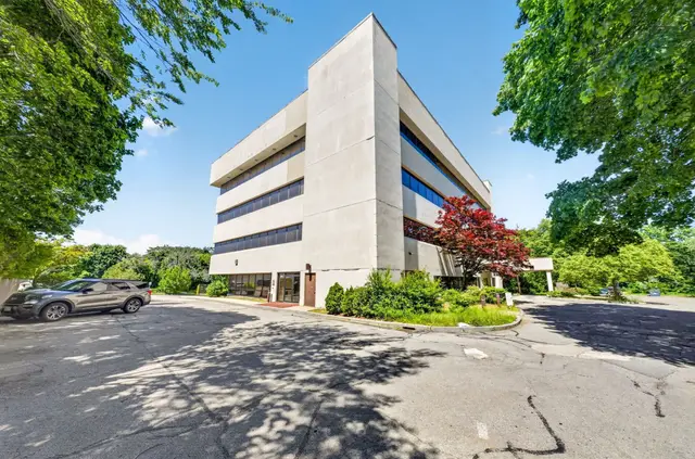 247 N Main St