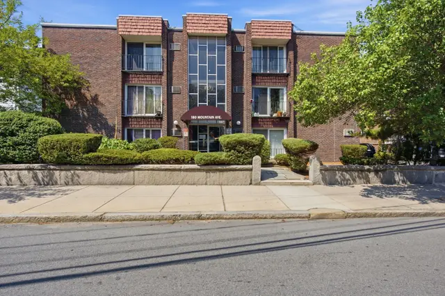 180 Mountain Ave #12