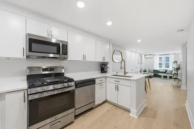 15 Cazenove St #1