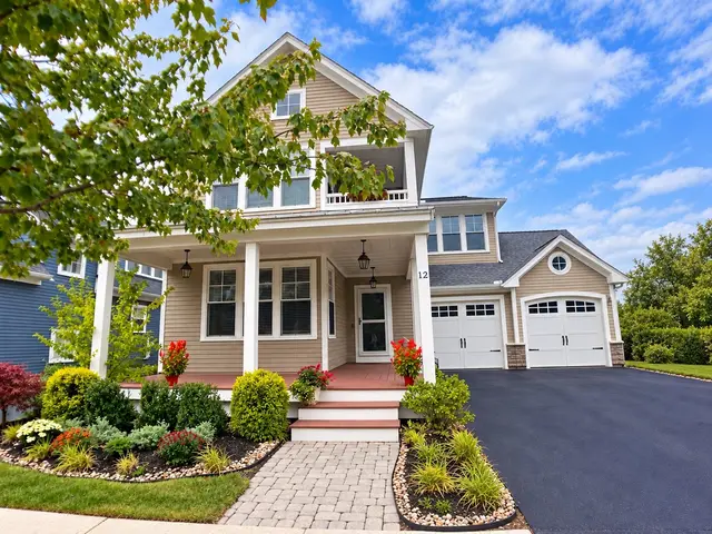 12 Thistle Ln