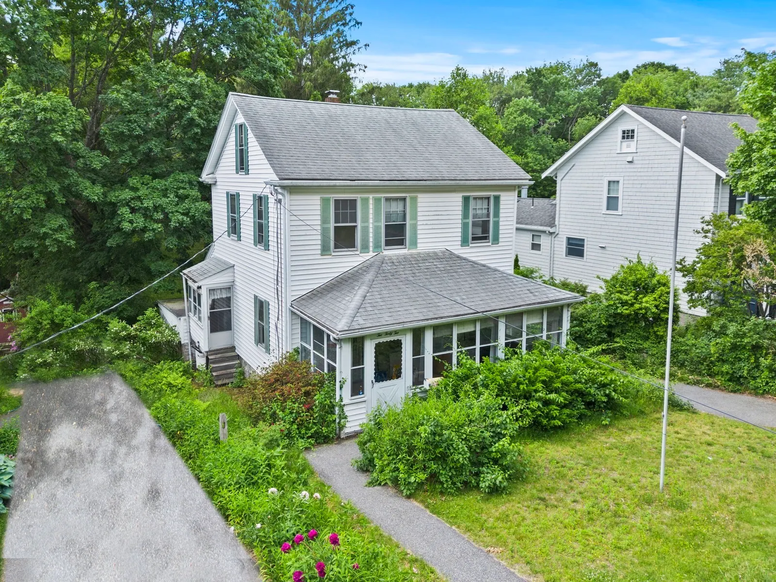 242 Lincoln Street, Lexington