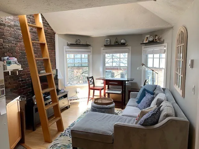 30 Washington St #3A, Boston