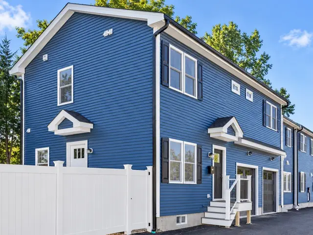 28 Ash Street #2