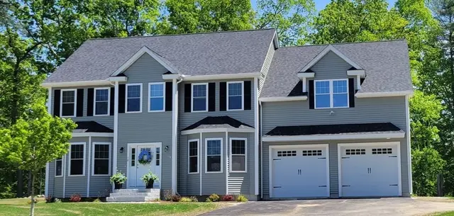 10 Wisteria Ln