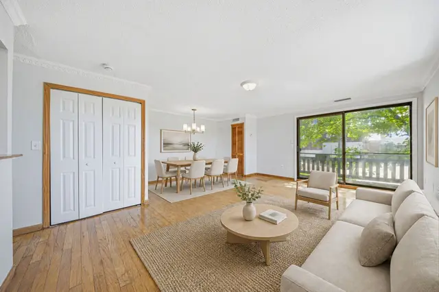 286 Fenno St #1
