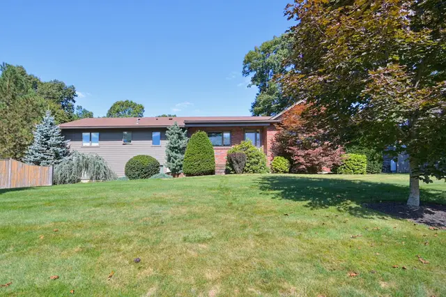 29 Sayles Hill Rd