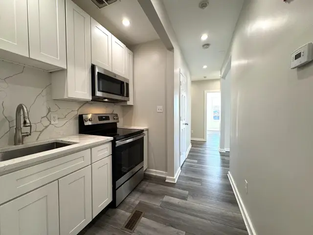 75 Williams Street #2R