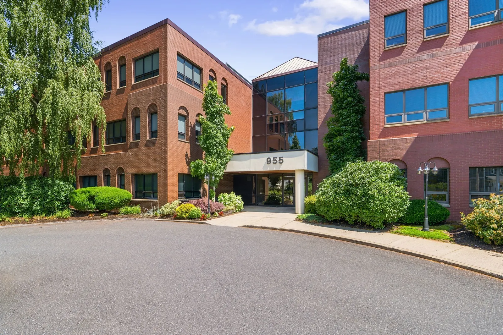955 Main St. #209, Winchester
