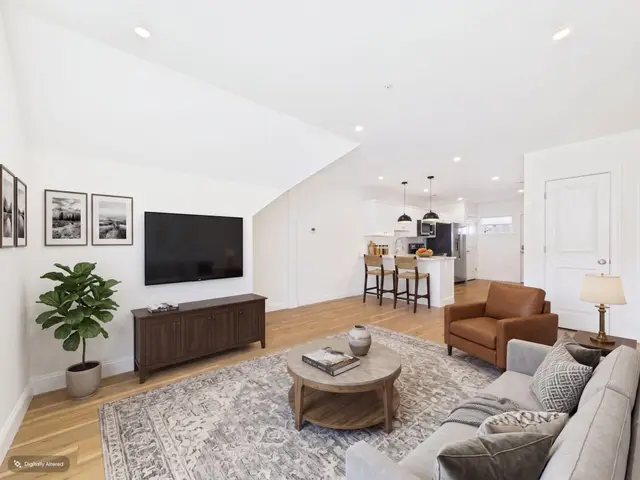 1 Pleasant Street #302