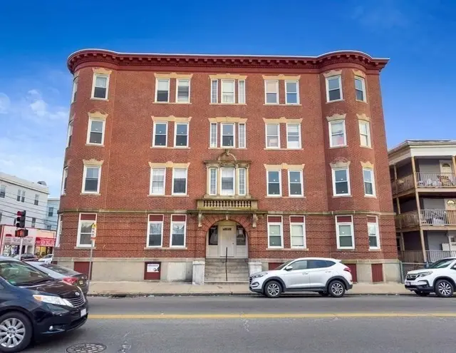 526 Western Ave #7