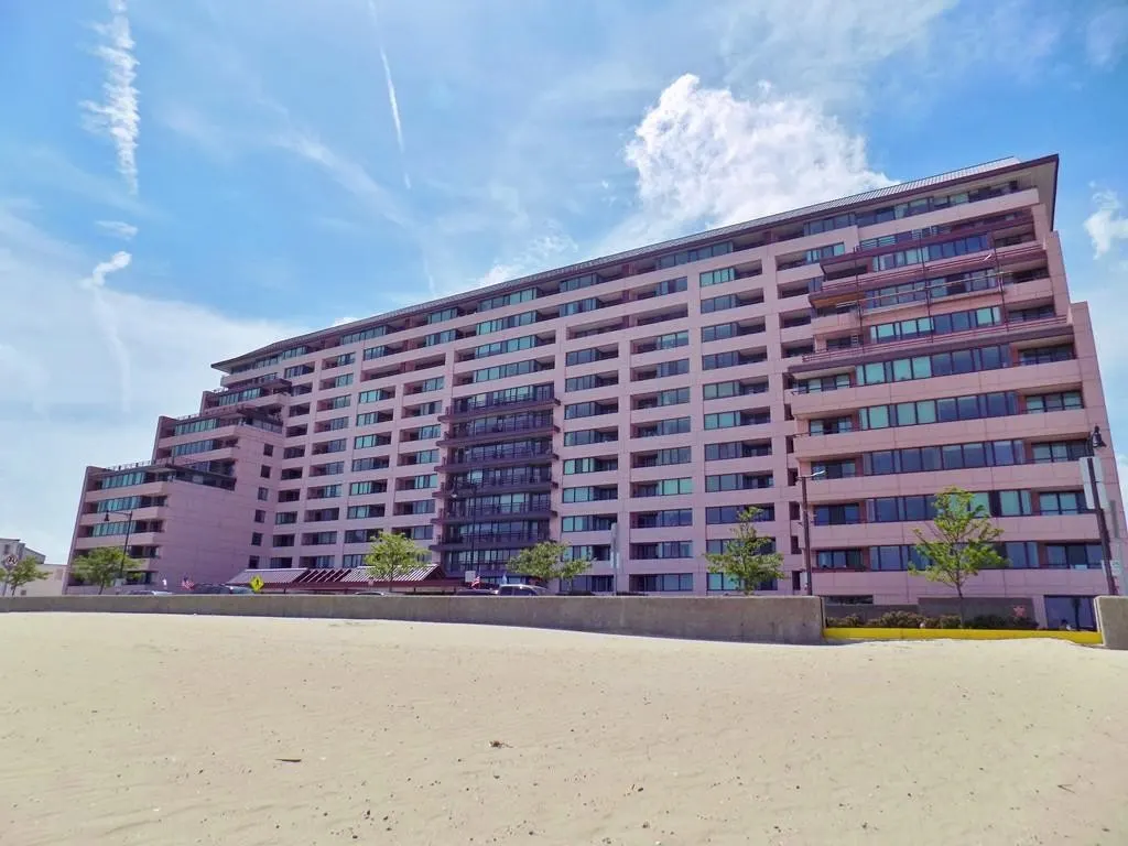 350 Revere Beach Blvd #11E, Revere