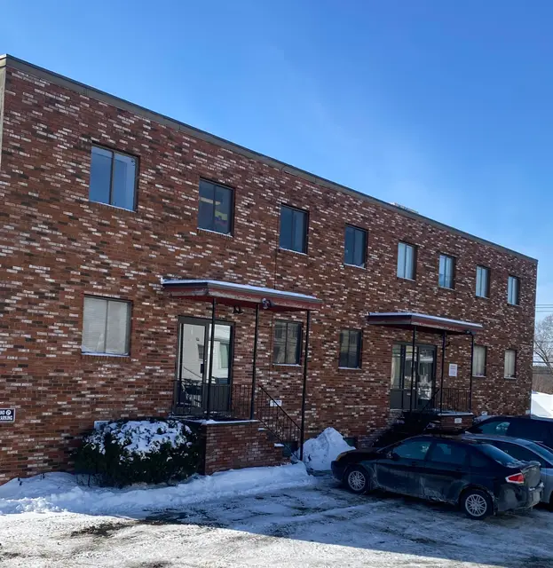 400 Hillside Av #15