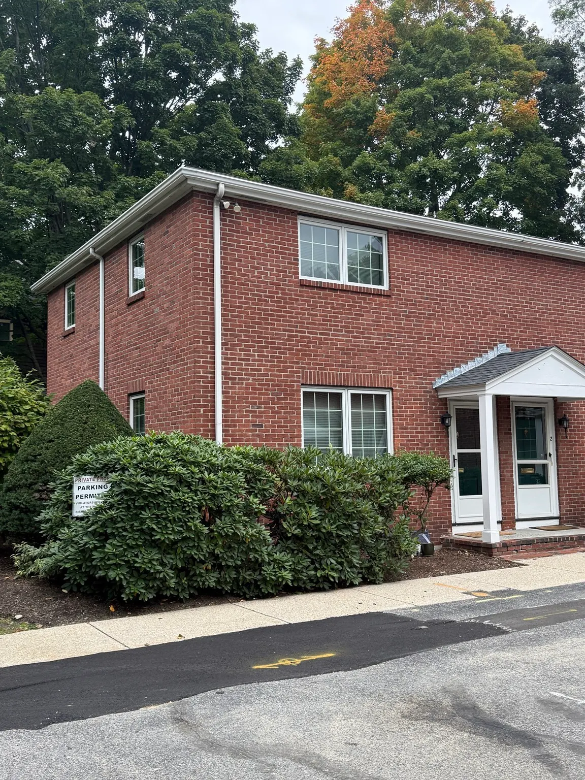 63 Linden St #1, Wellesley