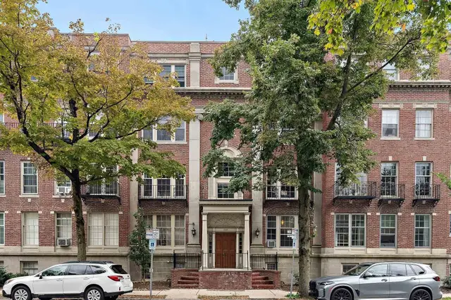 250 Brattle Street #22
