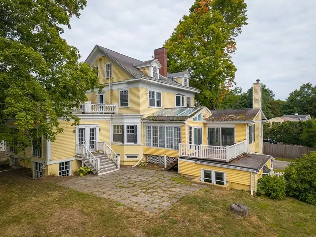 115 School St