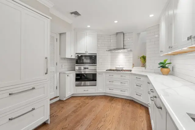 38 Rutland Square #1