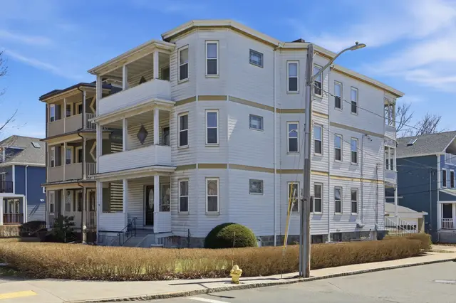 320 Fellsway West