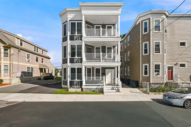 109 Ellington St #2