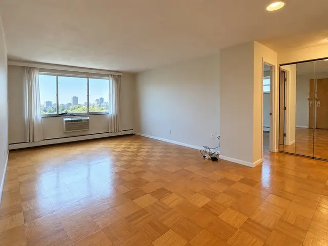 287 Harvard #79