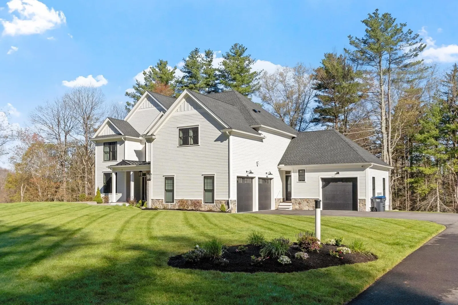 1 Honeybee Pass, Hopkinton