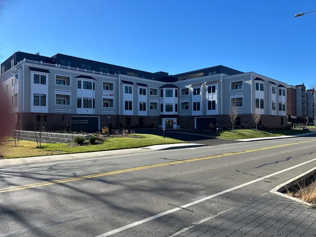 610 Salem Street #408, Wakefield