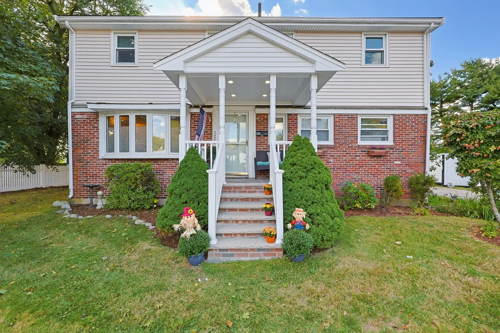122 Westview Dr, Norwood