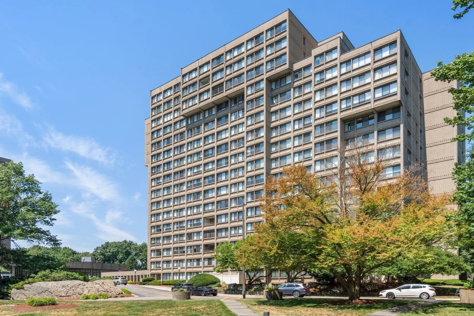 250 Hammond Pond Parkway #1208N, Newton