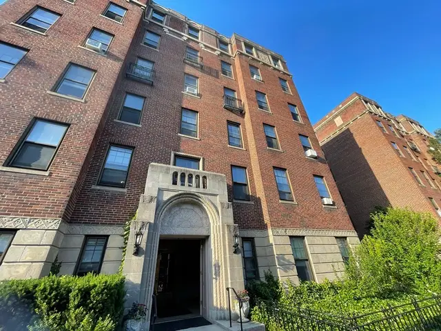 1949 Commonwealth Ave #34