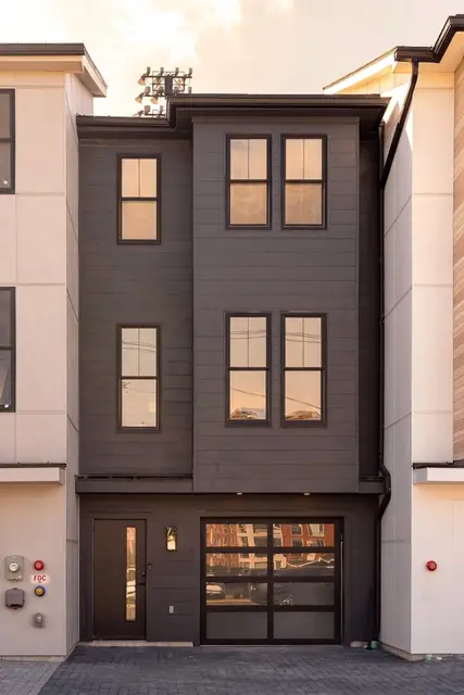 11 Lothrop St #11
