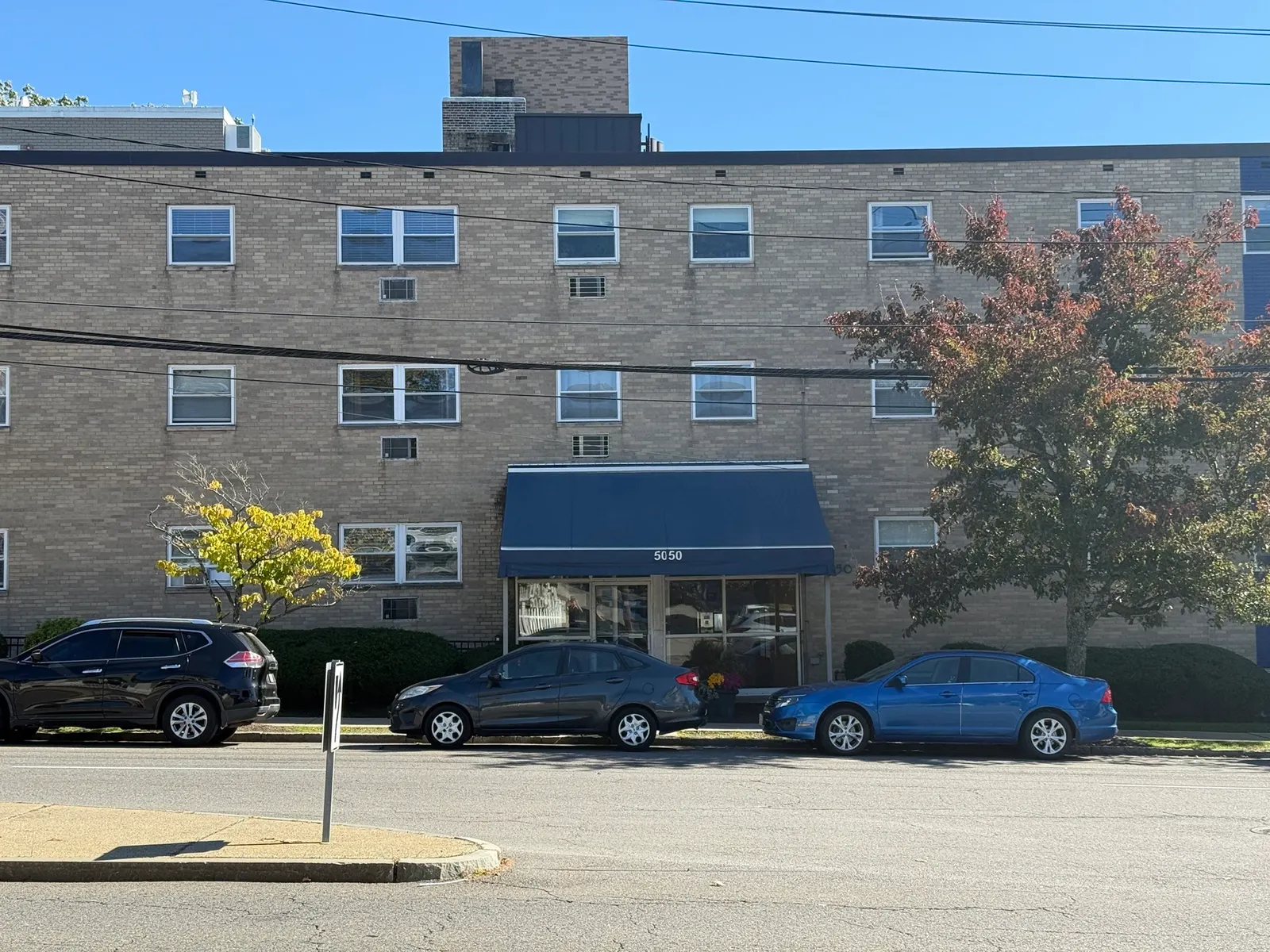5050 Washington St #553, Boston