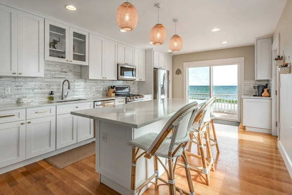876 Shirley St #2, Winthrop