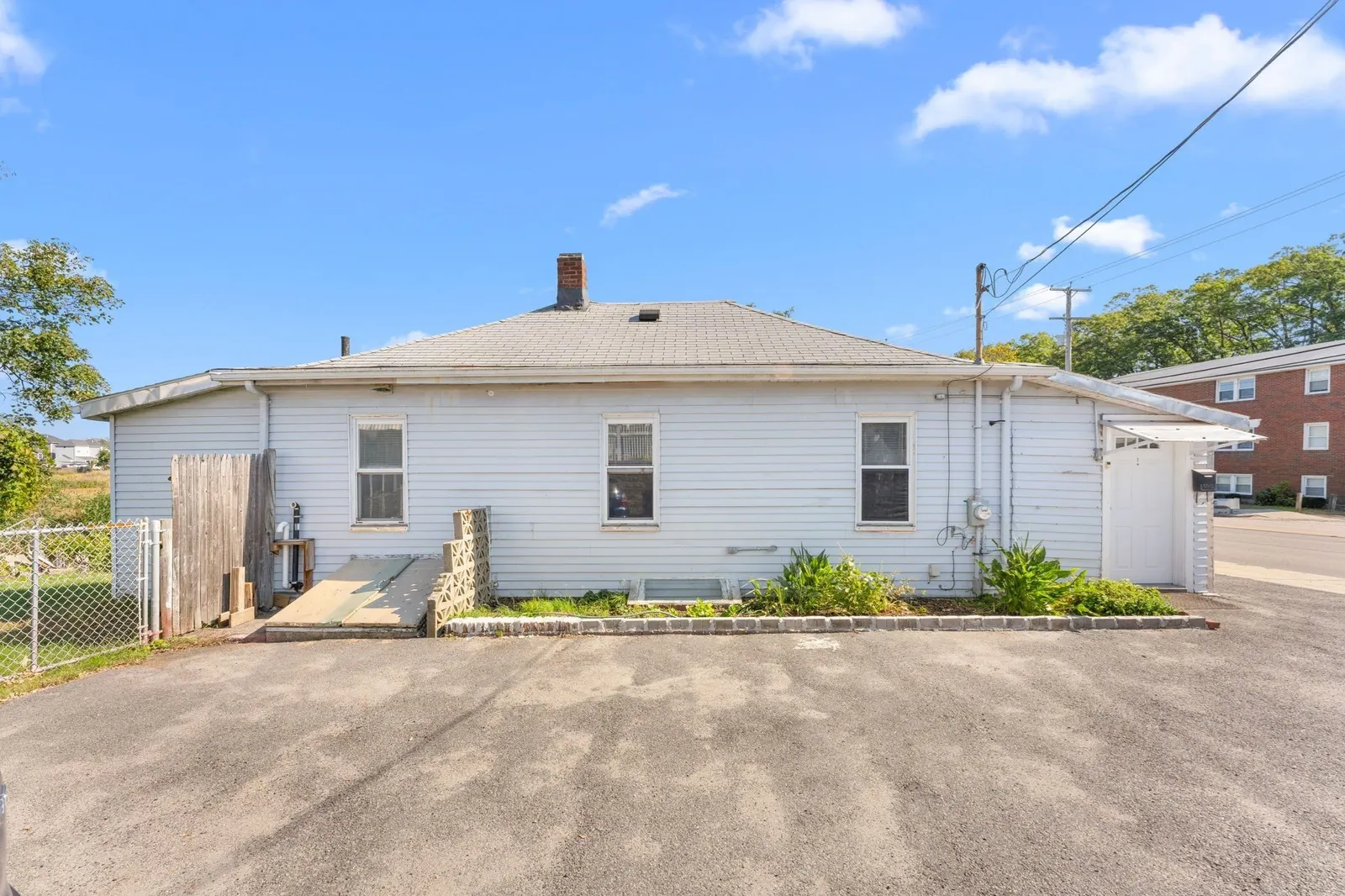 576 Sea St, Quincy