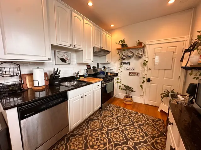 207 Cummins Hwy #1F