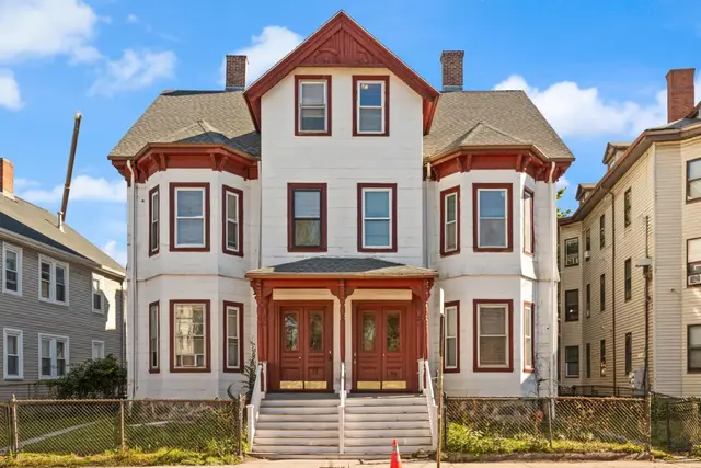 32-34 Linden St