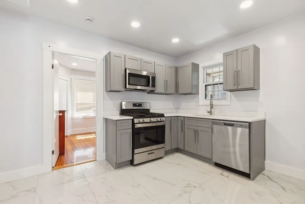 11 Tucker Street #2, Milton