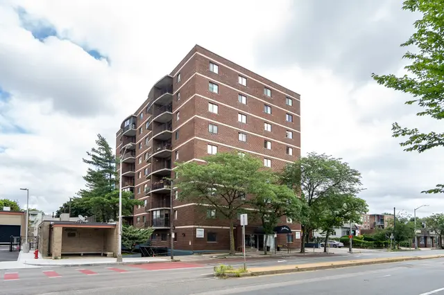 2353 Massachusetts #31